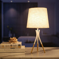 3-legged white and gold metal lamp 45x23 cm